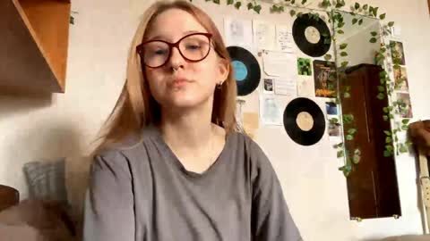 Karina online show from April 2026 08:20:02 AM