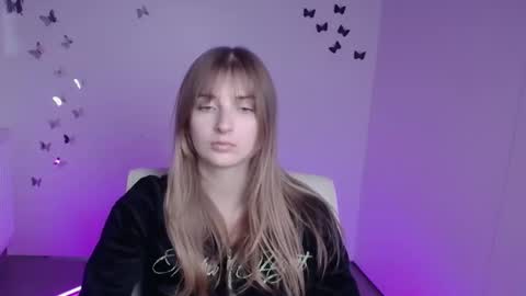 Karla online show from October 2025 11:19:01 AM