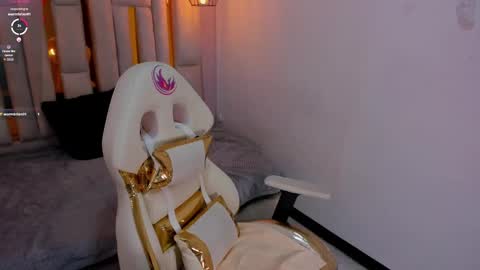 Snapshot of karla_hernandez chatting on January 2025 02:08:02 PM Karla online show from January 2025 02:08:02 PM