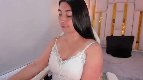 Snapshot of karla_hernandez chatting on February 2025 02:04:02 PM Karla online show from February 2025 02:04:02 PM