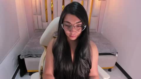 Snapshot of karla_hernandez chatting on March 2025 05:02:01 PM Karla online show from March 2025 05:02:01 PM