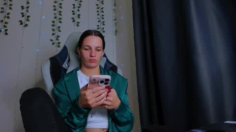 karla_lim online show from October 2025 10:32:02 PM