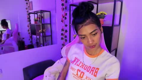 karlaslutskinny__ online show from February 2026 09:09:02 PM