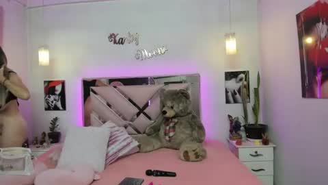 Karly Moonns online show from June 2026 09:47:02 AM
