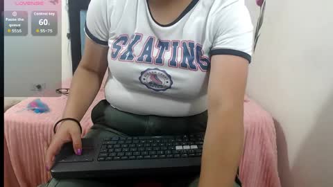 Snapshot of karlyxs chatting on April 2026 11:52:02 AM karlyxs online show from April 2026 11:52:02 AM