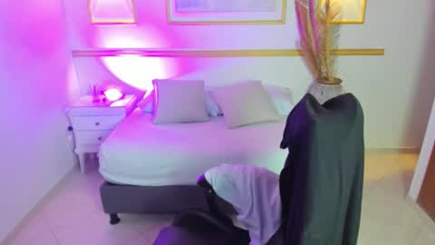 karlyy_ online show from February 2026 07:09:02 PM