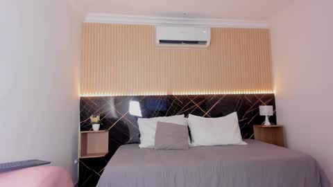 karol_cortes online show from October 2025 03:02:01 PM