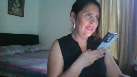 Snapshot of karol_gill chatting on January 2025 02:56:02 PM Karol online show from January 2025 02:56:02 PM