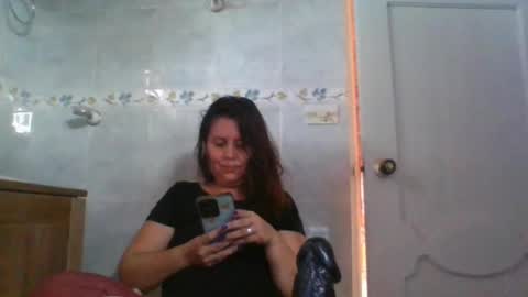 Snapshot of karol_gill chatting on February 2025 09:09:01 PM Karol online show from February 2025 09:09:01 PM