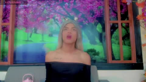 Snapshot of karol_vanessa__ chatting on April 2026 11:22:02 AM karol Vanessa online show from April 2026 11:22:02 AM