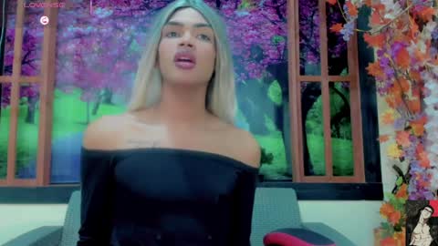 Snapshot of karol_vanessa__ chatting on April 2026 11:22:02 AM karol Vanessa online show from April 2026 11:22:02 AM