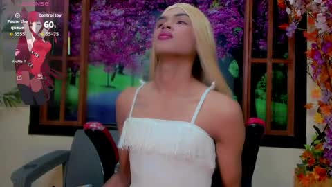 Snapshot of karol_vanessa__ chatting on April 2026 11:14:02 AM karol Vanessa online show from April 2026 11:14:02 AM