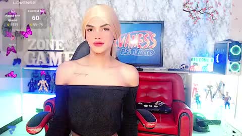 Snapshot of karol_vanessa__ chatting on April 2026 11:36:02 AM karol Vanessa online show from April 2026 11:36:02 AM