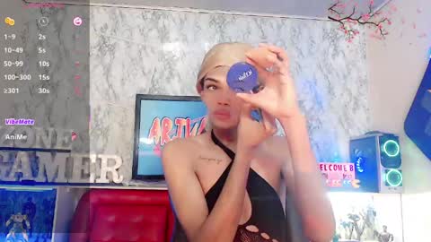 Snapshot of karol_vanessa__ chatting on April 2026 11:49:02 AM karol Vanessa online show from April 2026 11:49:02 AM