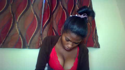 Snapshot of karoliee chatting on July 2026 07:45:01 AM karoliee online show from July 2026 07:45:01 AM