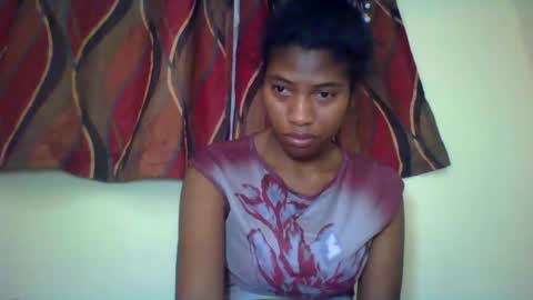 Snapshot of karoliee chatting on July 2026 10:43:02 AM karoliee online show from July 2026 10:43:02 AM