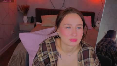 Snapshot of karolina_kely chatting on April 2026 01:17:02 AM Karolina online show from April 2026 01:17:02 AM