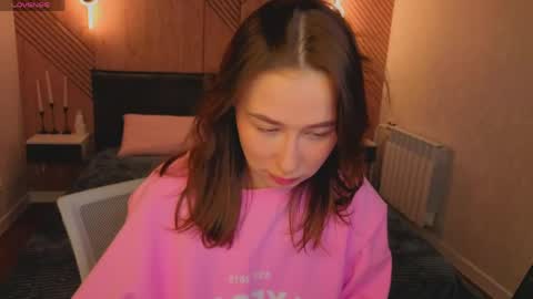 Snapshot of karolina_kely chatting on April 2026 01:33:01 AM Karolina online show from April 2026 01:33:01 AM