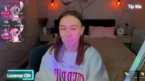 Snapshot of karolina_kely chatting on April 2026 01:32:01 AM Karolina online show from April 2026 01:32:01 AM