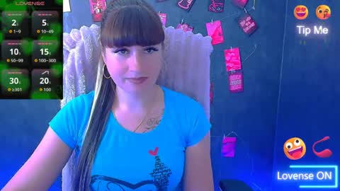 Snapshot of karolina_mia chatting on June 2026 05:41:01 AM Caroline online show from June 2026 05:41:01 AM