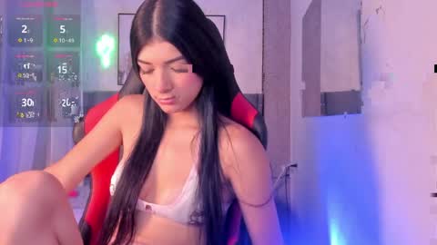 Snapshot of karolina_vince chatting on April 2026 08:55:01 PM Karo online show from April 2026 08:55:01 PM