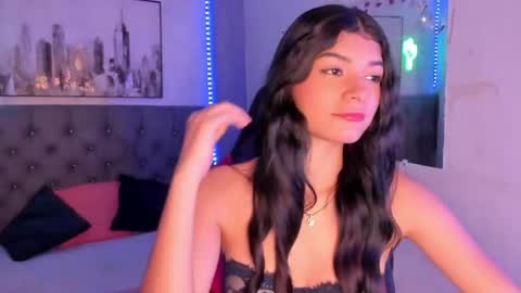 Snapshot of karolina_vince chatting on May 2026 04:31:01 AM Karo online show from May 2026 04:31:01 AM