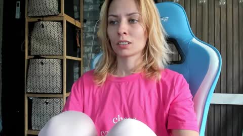 karoline121 online show from September 2025 10:52:01 AM