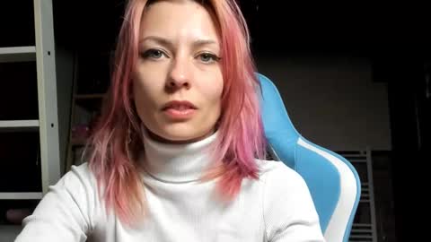 karoline121 online show from October 2025 07:19:02 PM