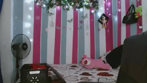 karoline_lovex online show from October 2025 06:08:02 PM