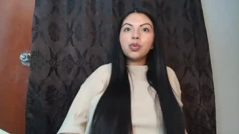 Snapshot of karolineburnx chatting on August 2026 04:04:01 AM Isa online show from August 2026 04:04:01 AM