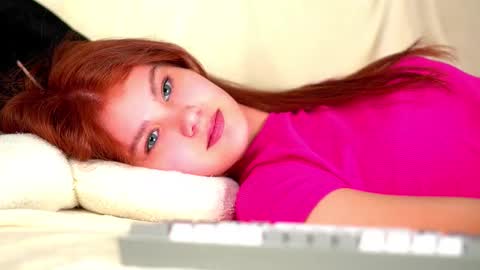 Snapshot of karolinerush chatting on November 2025 12:15:02 PM lina online show from November 2025 12:15:02 PM