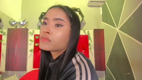 Snapshot of karoll014 chatting on February 2026 12:10:02 PM Karol online show from February 2026 12:10:02 PM