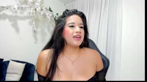 Kasandra online show from December 2025 08:26:01 PM