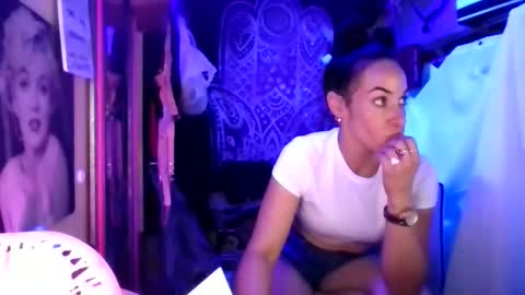 kash_kitty13 online show from March 2026 05:15:01 AM