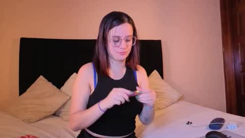 kassandra james online show from November 2025 04:22:02 PM