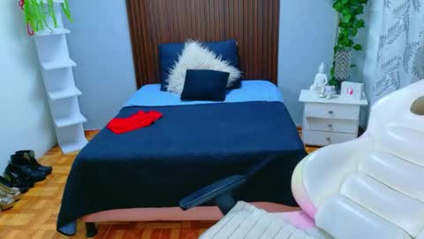 kate online show from April 2026 07:58:02 PM