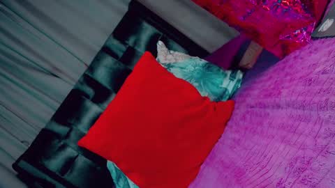 Snapshot of kataleya_bigcockx chatting on January 2025 03:25:02 PM KATALEYABIGCOCK online show from January 2025 03:25:02 PM