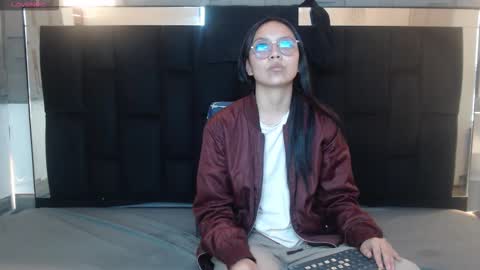 Katalina online show from February 2026 01:37:02 PM