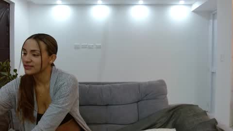 Katalina online show from January 2026 04:05:01 AM