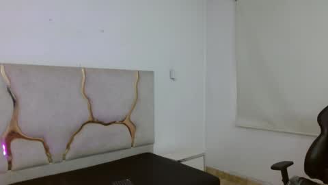 Snapshot of katalina_tay1 chatting on April 2026 07:18:02 PM katalina_tay1 online show from April 2026 07:18:02 PM