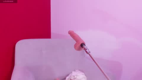 Kate  online show from February 2025 12:55:01 PM