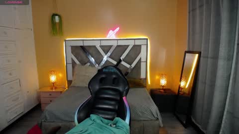 kate_lawrence_ online show from January 2025 07:06:01 AM