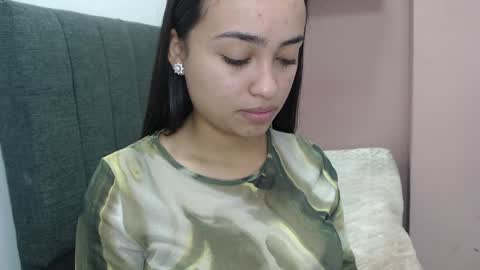 Kari online show from December 2024 01:29:02 PM