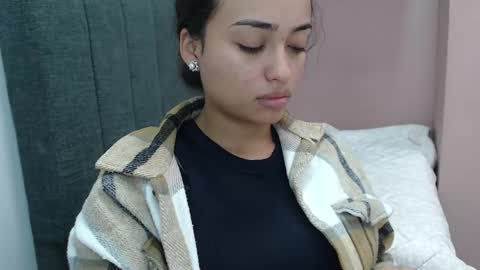 Kari online show from March 2025 04:44:02 PM