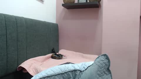 Kari online show from October 2025 01:46:02 PM