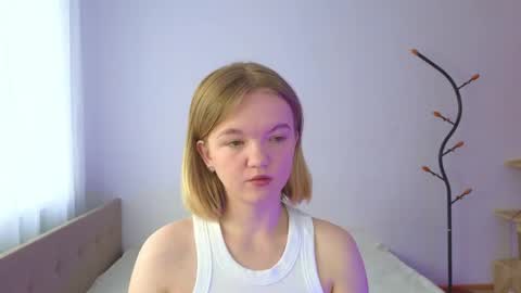 Snapshot of katebunnys chatting on June 2026 04:23:01 AM katebunnys online show from June 2026 04:23:01 AM