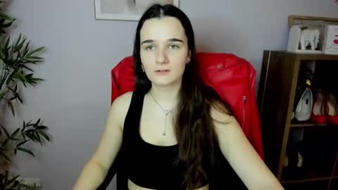 Kate  online show from February 2025 10:40:02 AM