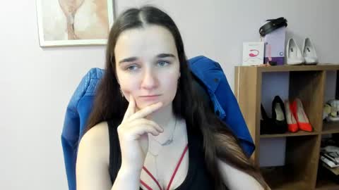 Kate  online show from April 2026 07:12:01 AM