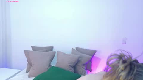 Snapshot of katejolie chatting on June 2026 06:00:02 AM Help me with rate thanks online show from June 2026 06:00:02 AM