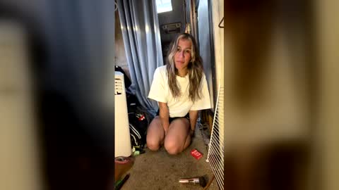 Katelin online show from January 2026 12:13:01 AM